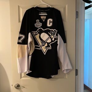 Hockey jersey. Crosby. Size 52 by rbk.